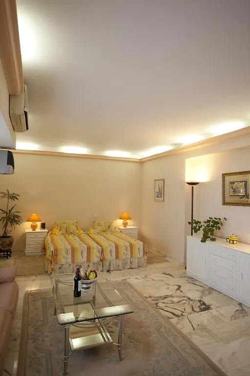 Apartment Marbella Del Este Hotel